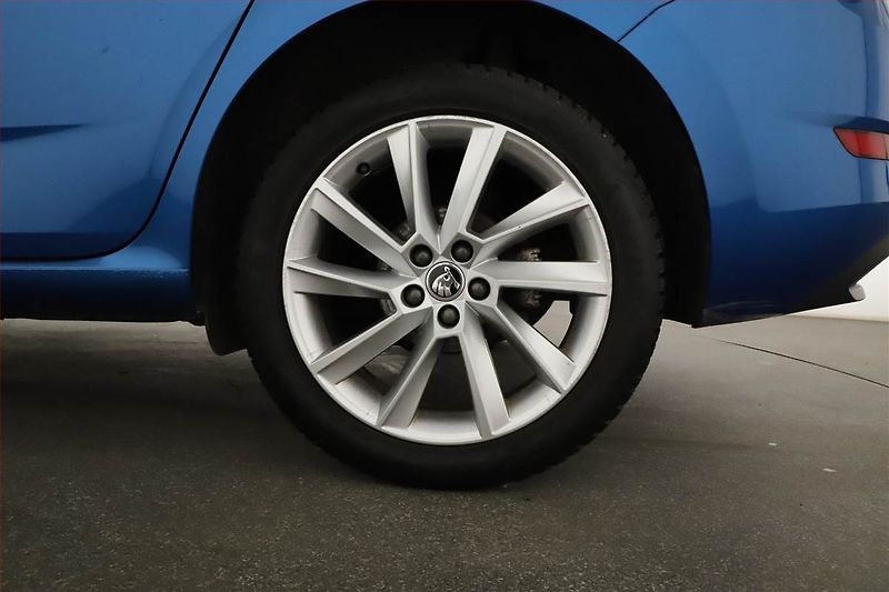 Škoda Scala (2019) 1.5 TSI, ČR - fotka 12 z 21