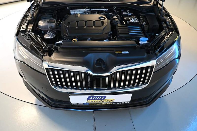 Škoda Superb (2022) 2.0 DSG LED ACC Virtual Tažné - fotka 34 z 35