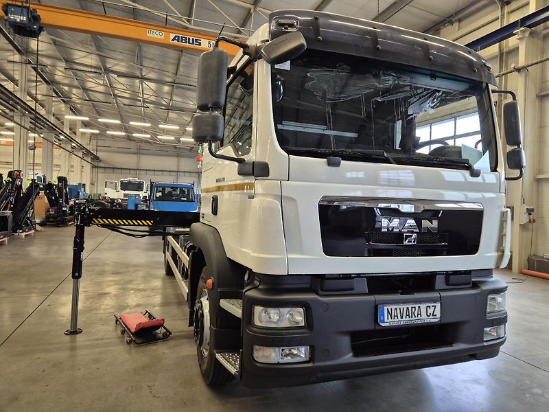 MAN TGM 18.340 HIAB + KONTEJNER 10T - fotka 16 z 25