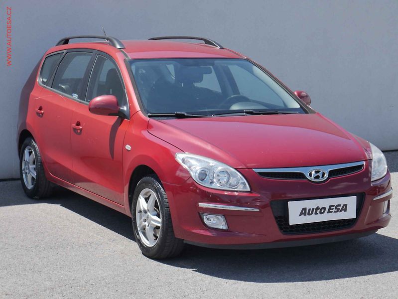 Hyundai i30 (2010) 1.6 16V, ČR, AC, STK1/28 - fotografie inzerátu