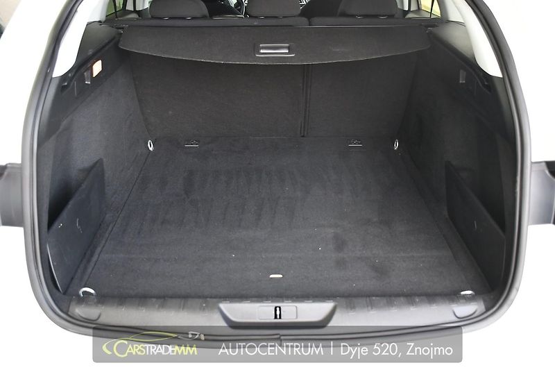 Peugeot 308 SW 1.5BlueHDi ACTIVE CARPLAY - fotka 44 z 49