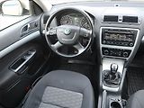 Škoda Octavia (2010) Ambiente 2.0 TDI, Xenony - náhled 7
