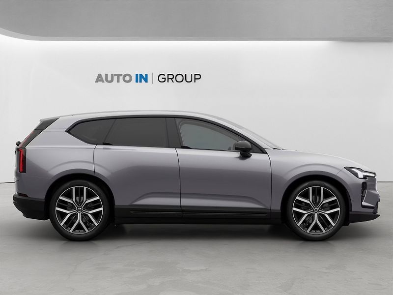 Volvo EX60 (2026) ULTA AWD, B&W, ParkPilot, 510k - fotka 6 z 13