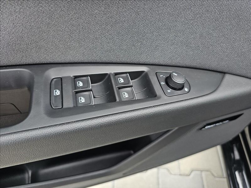 Seat Leon 1,4TSI 110KW XCELLENCE KŮŽE - fotka 15 z 47