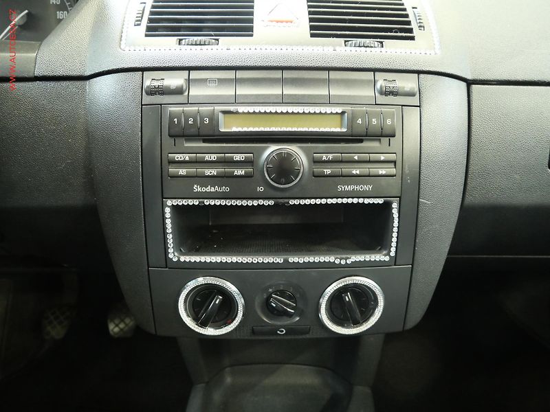 Škoda Fabia (2002) 1.9SDi, ČR, AC, výhřev sed - fotka 13 z 16
