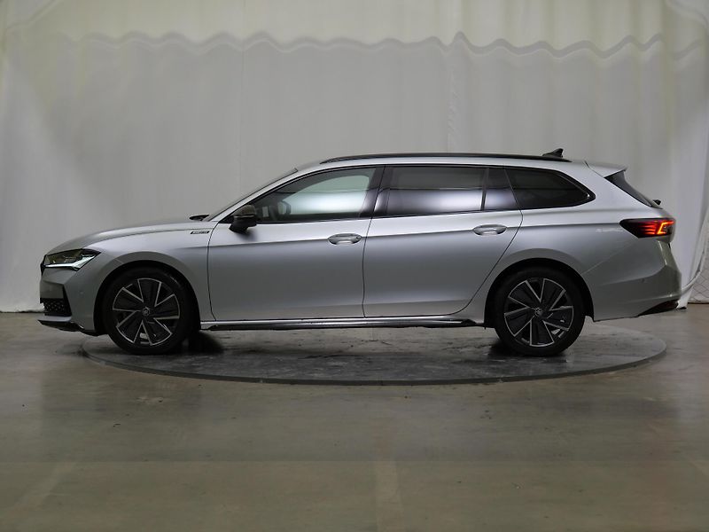 Škoda Superb - fotka 3 z 6