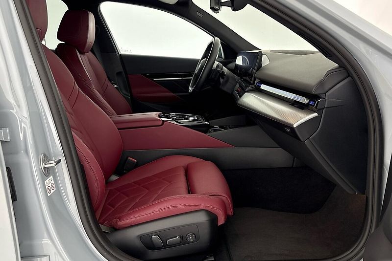 BMW Řada 5 540d xDrive Sedan - fotka 13 z 24