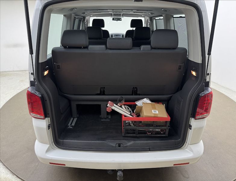 Volkswagen Multivan 2,0 TDi 132kW DSG 4X4 AC TAŽNÉ - fotka 33 z 33