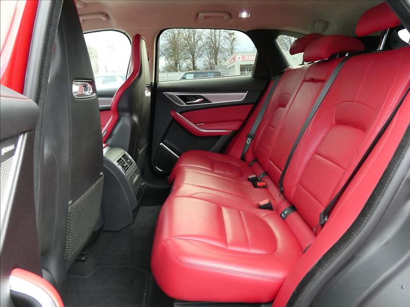 Jaguar F-Pace 2,0 P400e PHEV HSE,1Maj,ČR DPH - fotka 19 z 44