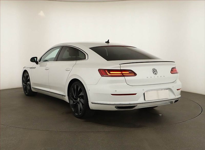 Volkswagen Arteon (2019) R-line 2.0 TSI, Automat, Kůže - fotka 4 z 20