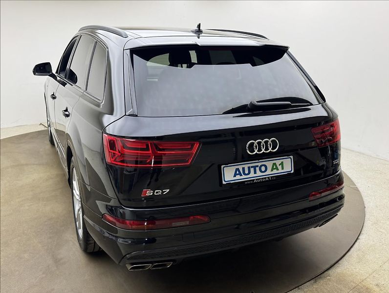 Audi SQ7 4,0 V8 MATRIX BOSE DPH 360° CZ - fotka 6 z 52