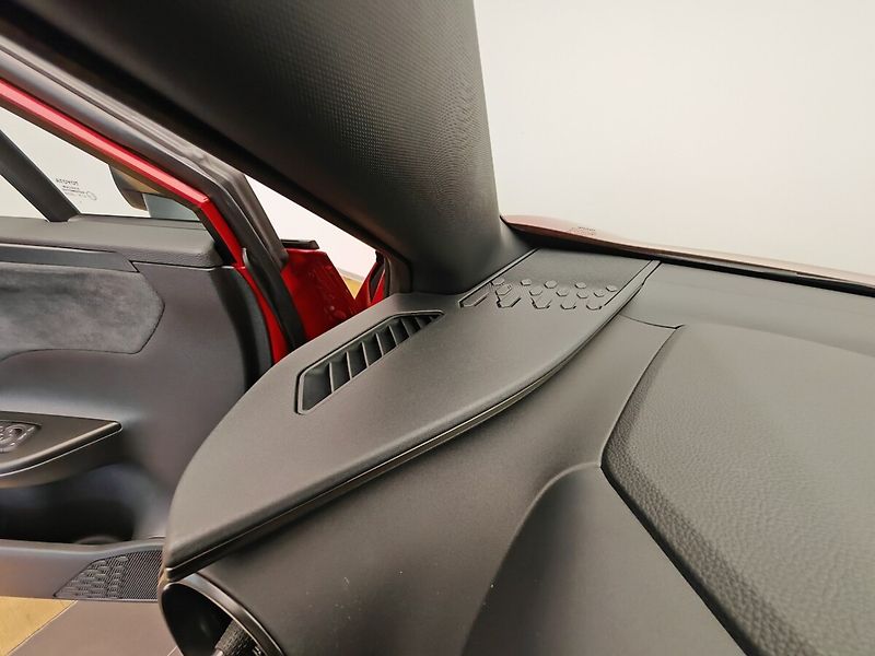 Toyota C-HR 2.0 Hybrid 4x2 Executive - fotka 28 z 46