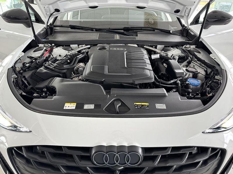 Audi A6 Avant TDI S-LINE*Matrix*360K*Skladem - fotka 40 z 42