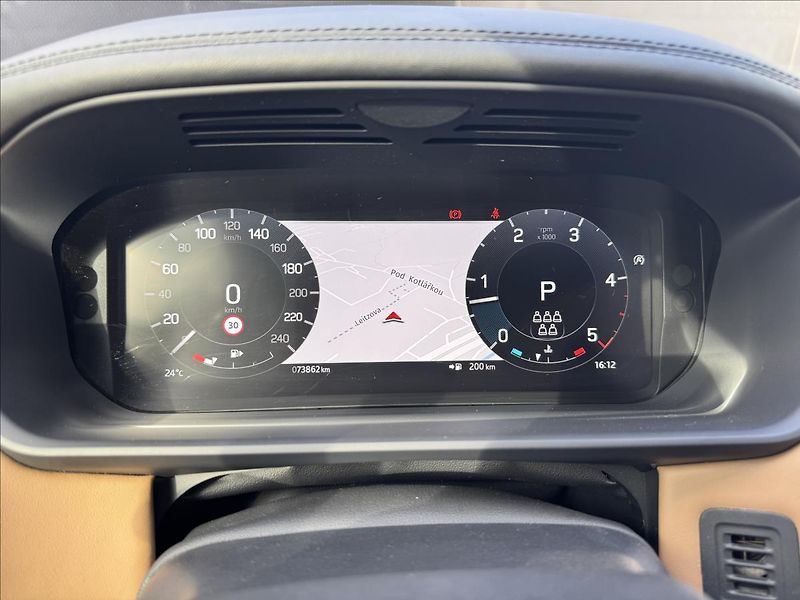 Land Rover Discovery 3,0 D300 Metropolitan Ed. AWD - fotka 17 z 39