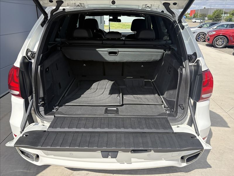 BMW X5 M paket X DRIVE 3,0 D - fotka 23 z 38