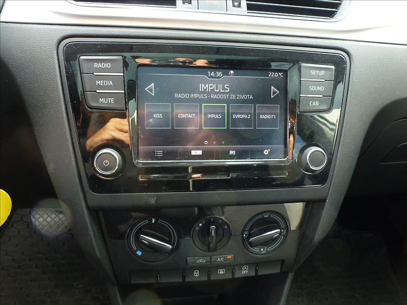 Škoda Rapid 1,4 TSI DSG Automat Spaceback - fotka 34 z 47