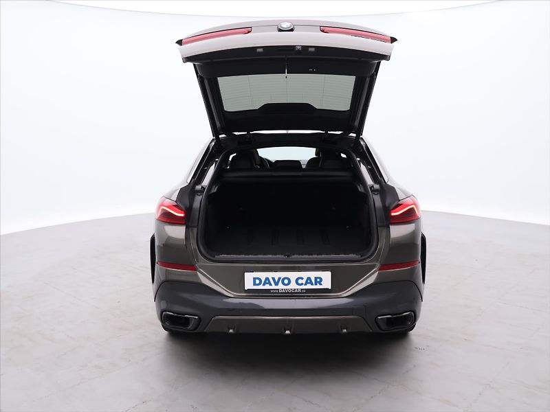 BMW X6 3,0 294kW M50d M-Paket DPH - fotka 9 z 30