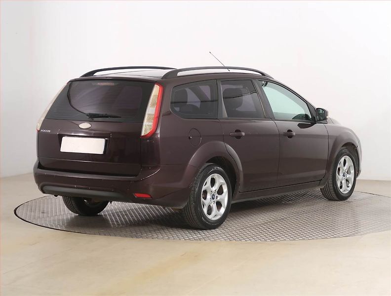 Ford Focus (2009) 1.6 16V, Serv.kniha, nová STK - fotka 5 z 16
