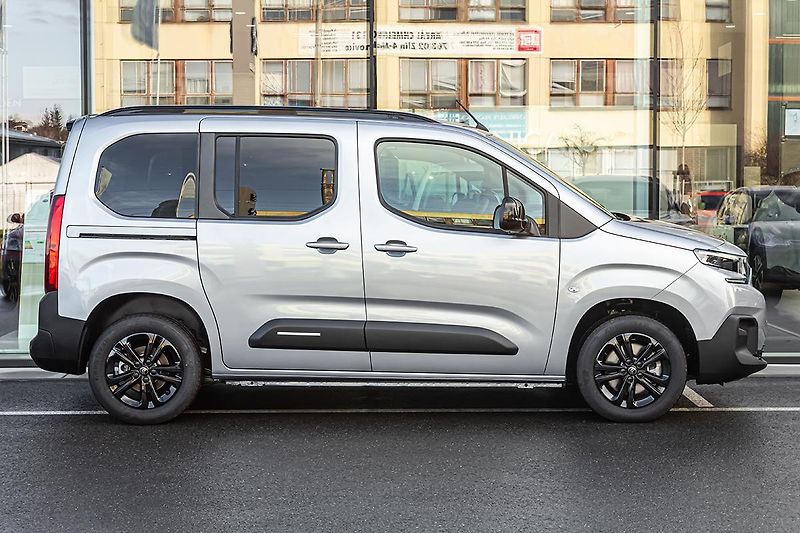 Citroën Berlingo (2026) 1,5 MAX Diesel + ZIMA+hands fr - fotka 5 z 18