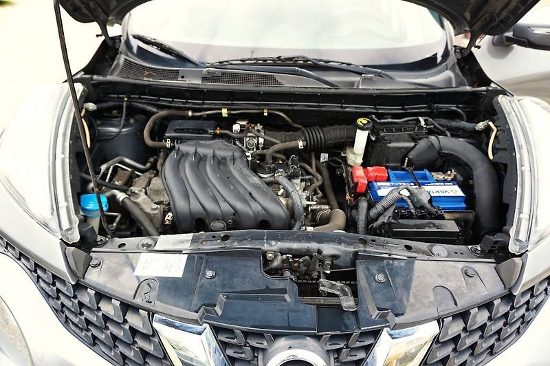Nissan Juke (2015) 1,6i 69 kW - fotka 39 z 40