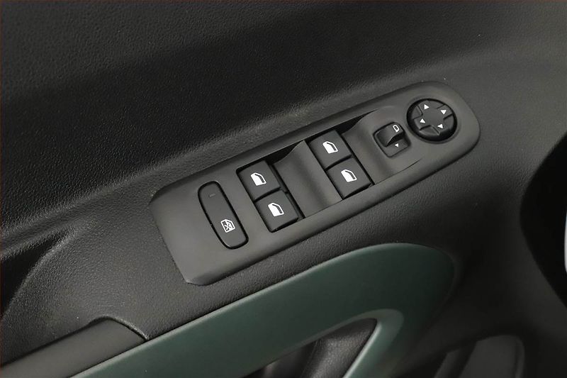 Citroën Berlingo (2019) Feel 1.5 BlueHDi, 5Míst, ČR - fotka 14 z 14