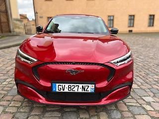 Ford Mustang Mach-E (2024) RWD, dojezd 400km,nové auto !! - fotka 3 z 20