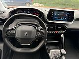Peugeot 2008 1.2 PureTech 74 kW / tažné - náhled 14