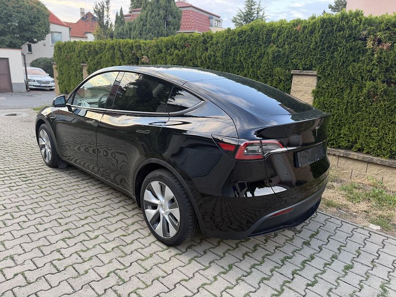 Tesla Model Y DUAL MOTOR-LONG RANGE-TAŽNÉ- - fotka 7 z 19