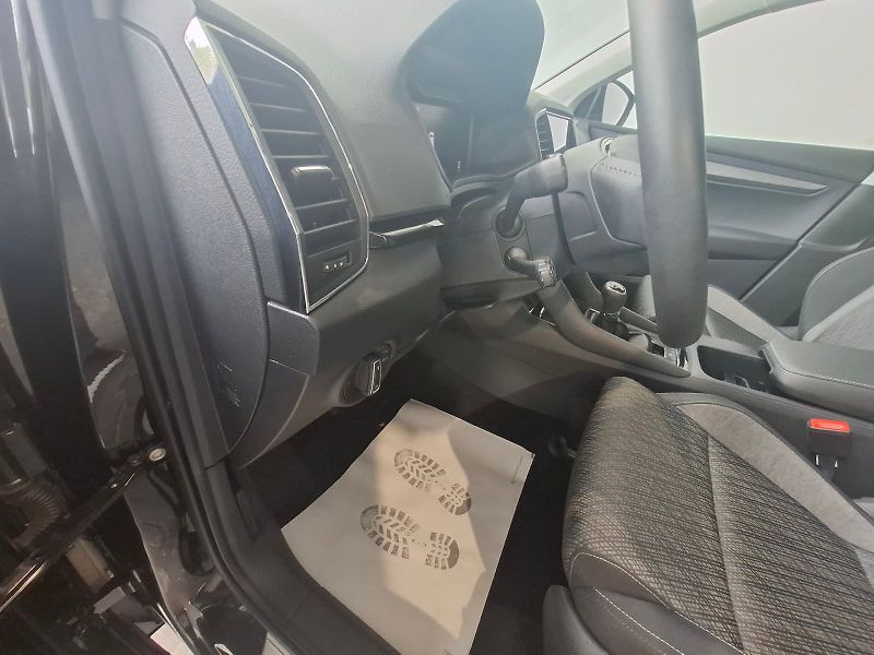 Škoda Karoq (2024) TOP SELECTION TSI 1.5/110KW 6M - fotka 38 z 44