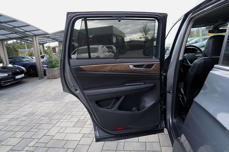 Volkswagen Atlas 2.0 TSI/automat/kůže/7 míst - fotka 17 z 49