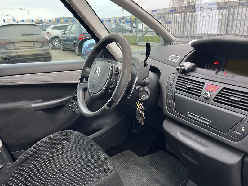 Citroën C4 Picasso (2007) 2.0 i + LPG //7míst - fotka 13 z 14