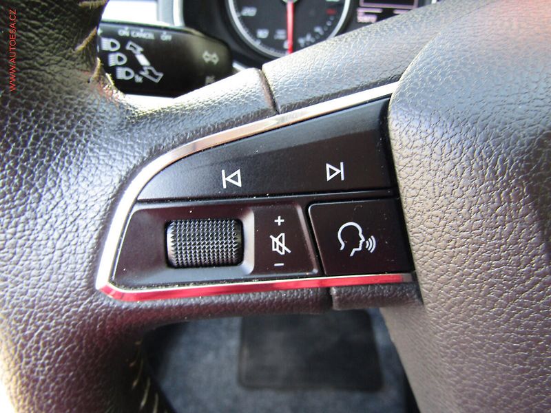 Seat Ibiza (2019) 1.0 TSi, FR, navi, LED - fotka 12 z 21