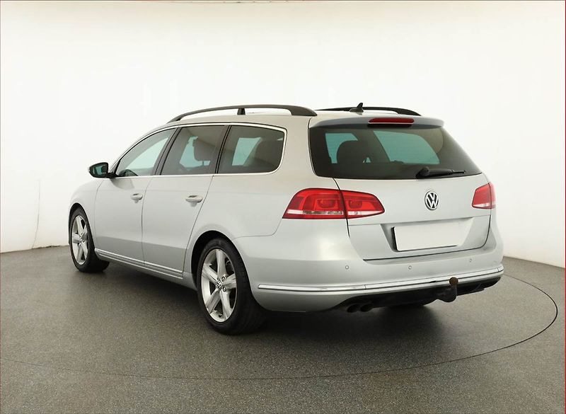 Volkswagen Passat (2014) 2.0 TDI, Navi, Tempomat - fotka 4 z 18