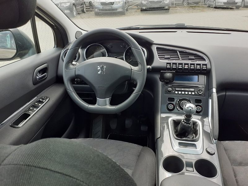 Peugeot 3008 (2011) 1.6 i  16V 115Kw - fotka 8 z 36