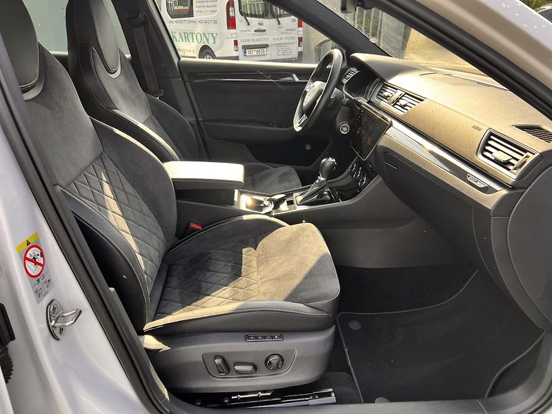 Škoda Superb 2.0 TDi Sportline nez.topeni  - fotka 12 z 23