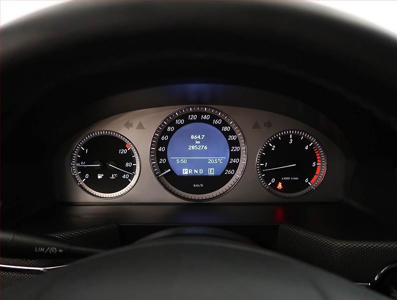 Mercedes-Benz GLK (2010) 220 CDI, 4X4, Automat - fotka 11 z 22