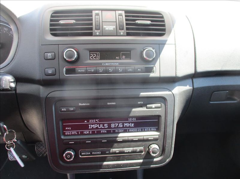 Škoda Roomster 1,2 TSi, aut.klima, serv.kn. - fotka 16 z 34