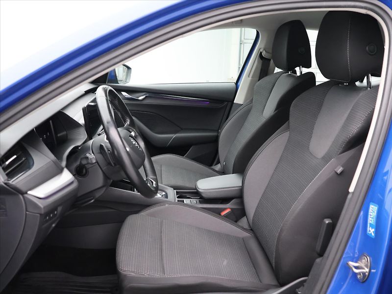 Škoda Octavia 1,4 TSI iV 150 kW DSG Ambition - fotka 10 z 31