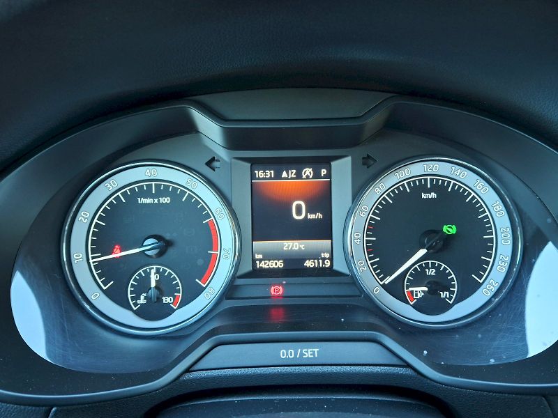 Škoda Octavia (2019) Style Plus DSG 2,0TSi 140kW - fotka 16 z 34