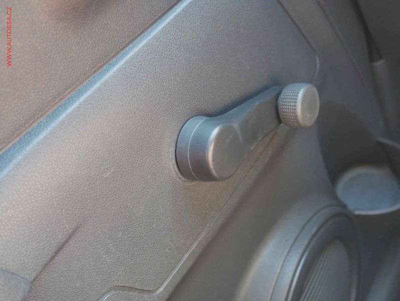 Volkswagen Fox (2008) 1.2i, Klima - fotka 12 z 13