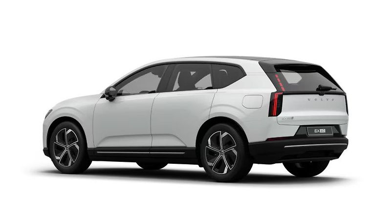 Volvo Ostatní (2026) PLUS, P6 electric, 275 kW / 37 - fotka 3 z 10