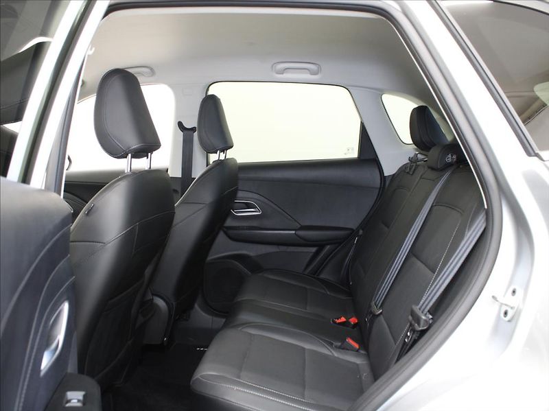 MG ZS 1,5 i 85kW Elegance 9785km. ČR - fotka 7 z 26