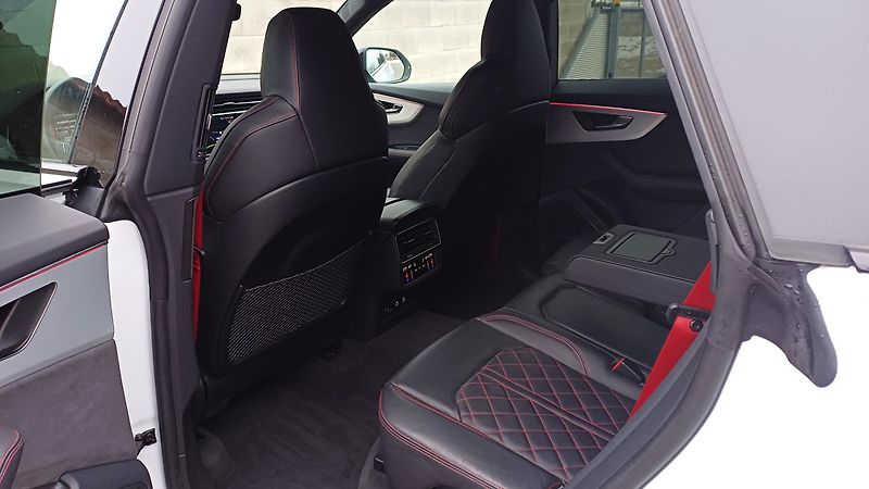 Audi Q8 S-LINE 210kW-WEBASTO-ČR-DPH- - fotka 10 z 25