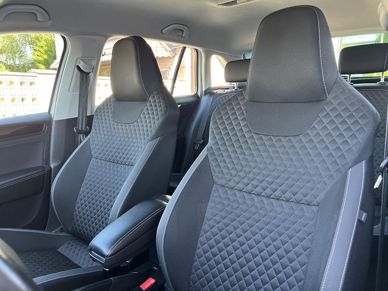 Škoda Rapid Spaceback 1.0TSi 81kw KAMERA - fotka 9 z 44