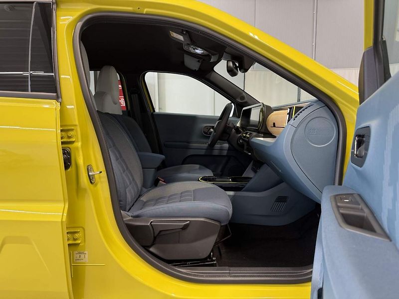 Fiat Grande Panda (2026) La Prima 1.2 Turbo Hybrid 110k - fotka 19 z 26