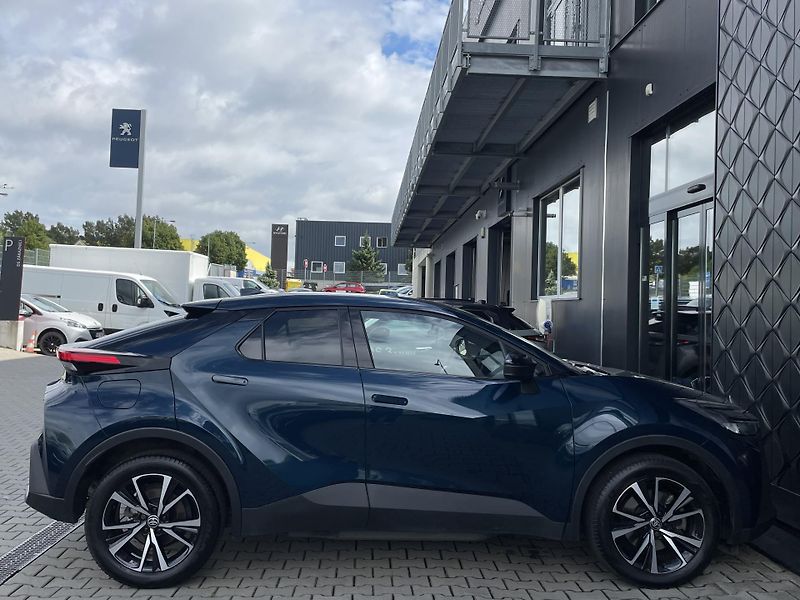 Toyota C-HR STYLE 2.0 PHEV 164 kW - fotka 9 z 29