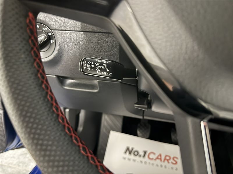 Škoda Octavia 2,0   TDI 110 kW DRIVE LED ACC - fotka 12 z 38