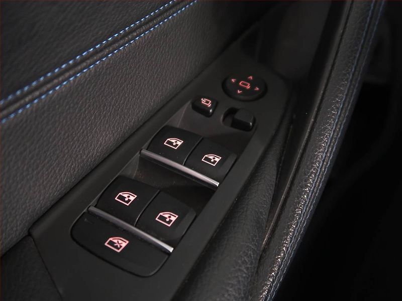 BMW Řada 5 (2020) 530i xDrive - fotka 24 z 25