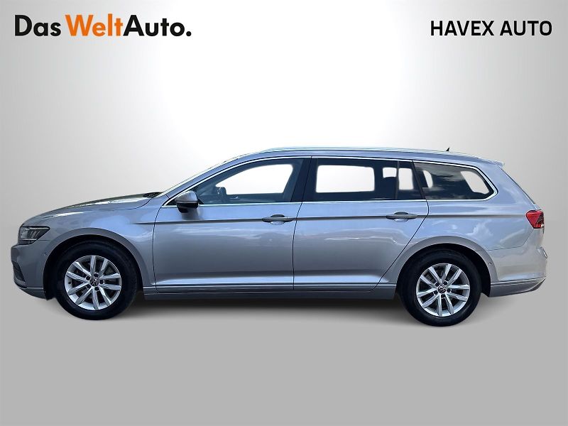 Volkswagen Passat (2023) Variant 1.5 TSI Business - fotka 3 z 26