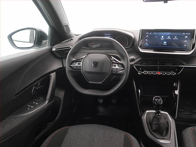 Peugeot 2008 (2025) Style 1.2 PureTech - fotka 7 z 16